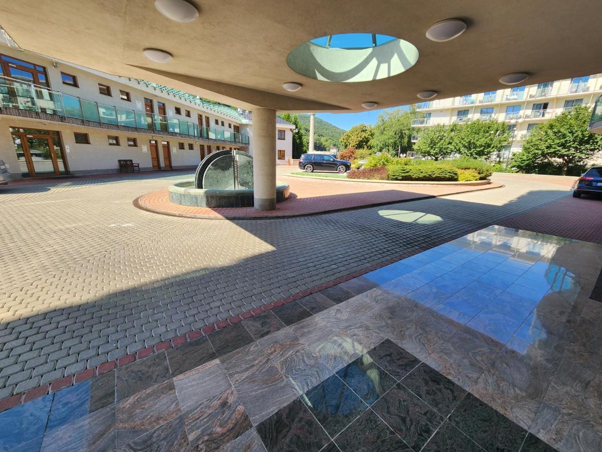 Kristoff Plaza Trencianske Teplice Apartment Trencin Exterior photo